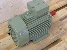 Three-phase servo motor Drehstrom- Elektromotor, 60 Hertz-Motor VEM KMR 112 M4 ( KMR112M4 ) 60 Hz Neu ! photo on Industry-Pilot